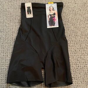 Extra Firm Black High-Waist Shaping Shorts